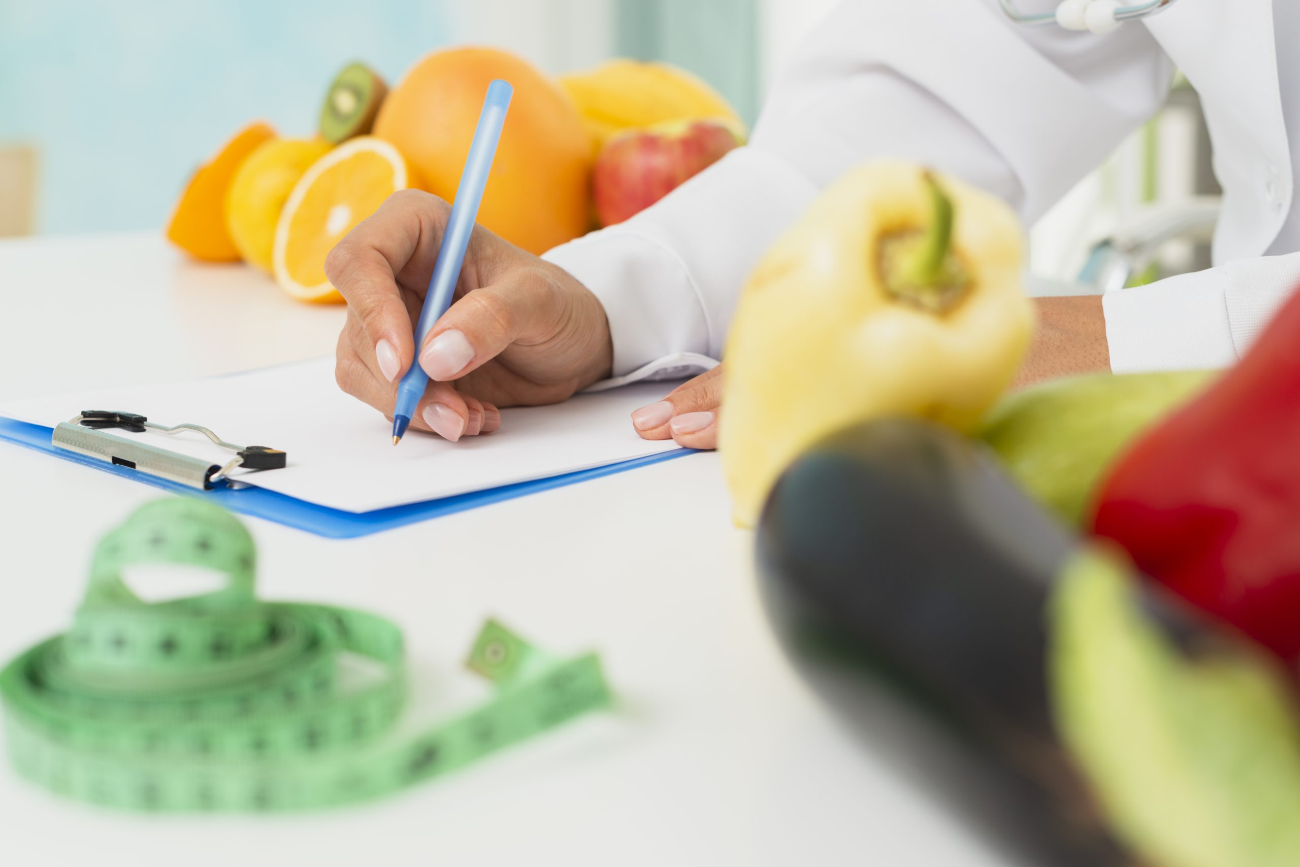 ordonnance-d-ecriture-nutritionniste-close-up